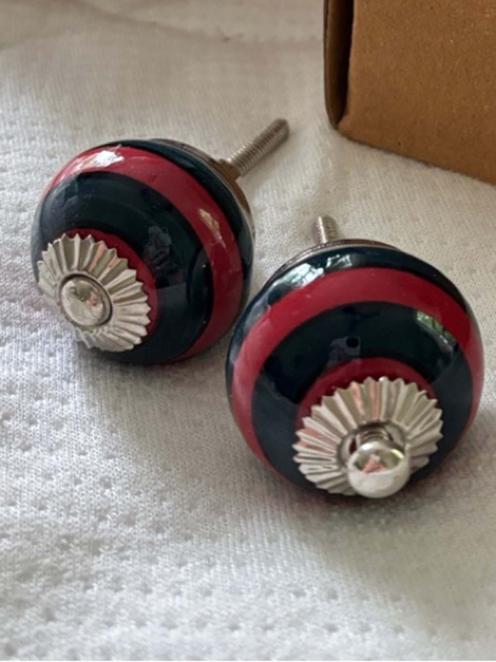 8 Ceramic Drawer Knobs by KNOB-IT NY in Red and Dark Blue — 2 boxes . NIB.